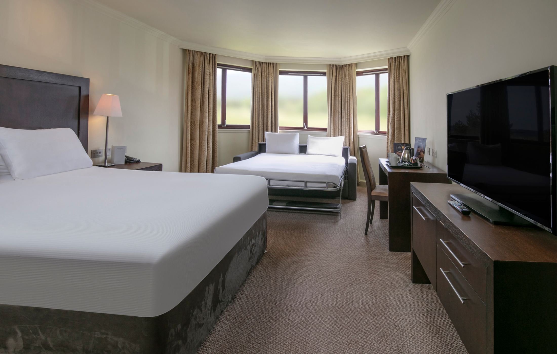 Classic Family Rooms in Glasgow | Glasgow Westerwood