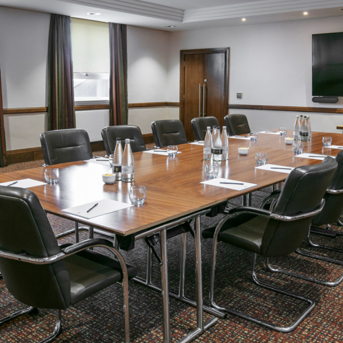 <p>CLUB ROOM</p>