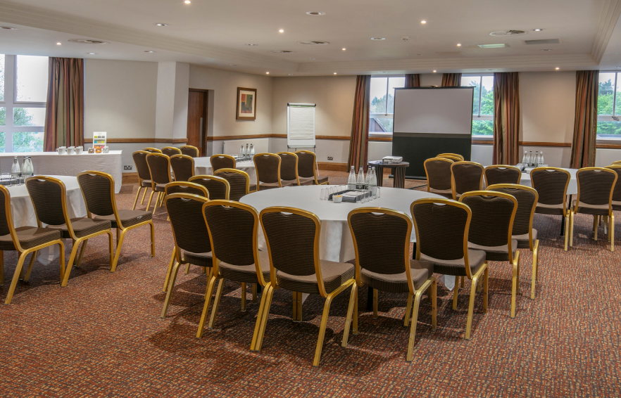 Carousel Desktop Club Room Carousel 4