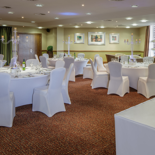 <p>CLUB ROOM</p>